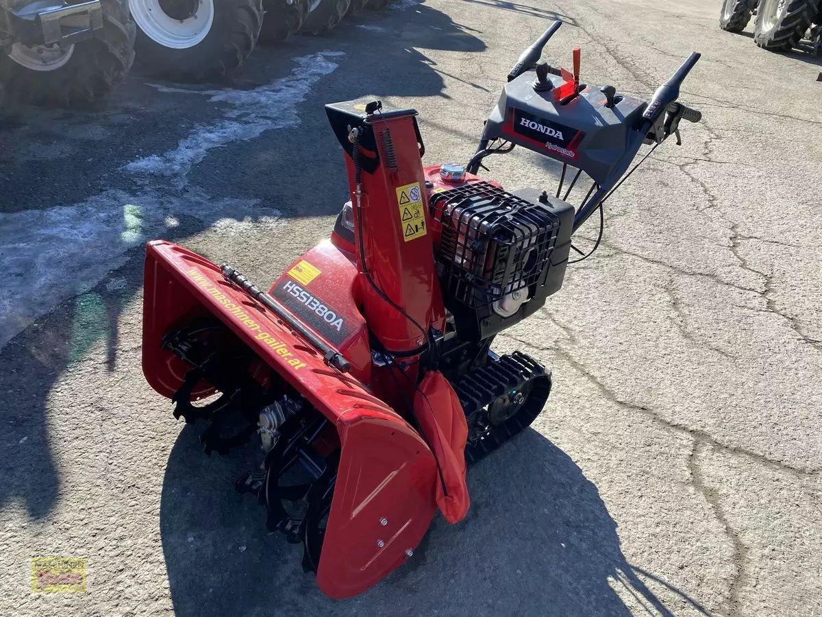 E-FARM: Honda hss 1380 aet - Equipamiento municipal - id LTBK6ZH - 5242 € - Año: 2023 - Austria