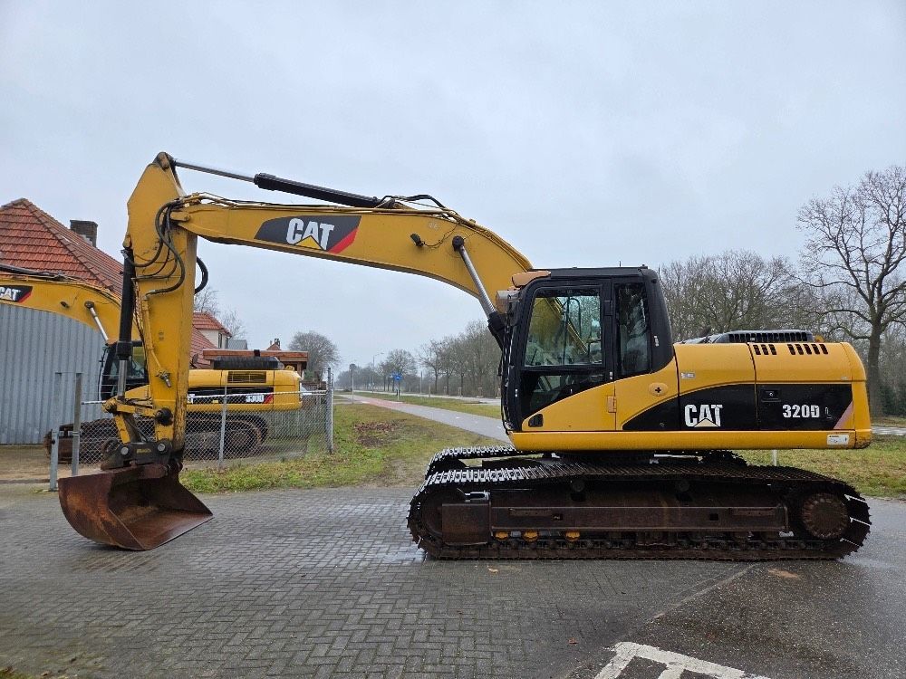 Caterpillar 320dl Escavatore cingolato 44.500 €