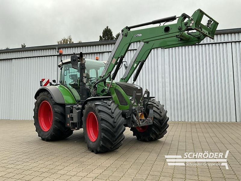 E-FARM: Fendt 724 Vario Profi+ - Traktor - id EGYWWEC - 113.885 € - Baujahr: 2019 - Abgelesene Motorstunden: 6.746,Motorleistung (PS): 237,Deutschland