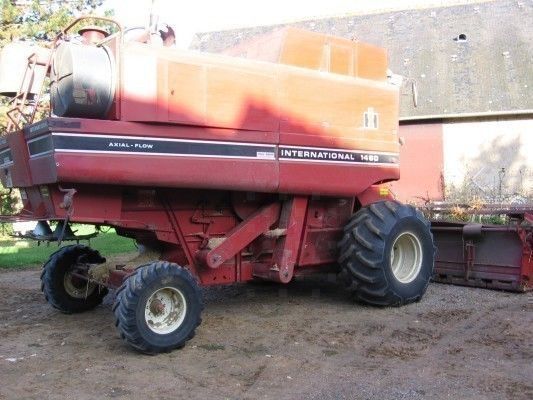 E-FARM: Case IH 1460 - Combine harvester - id RUQTTQK - €17,000 - Year of construction: 1981 - Engine hours: 3,850,Engine power (HP): 168,France