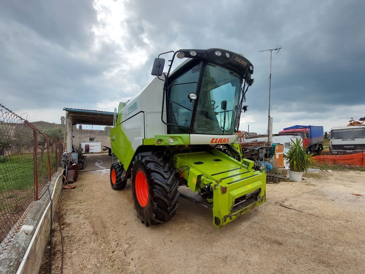 Claas Tucano 320 Moissonneuse-batteuse 92 000 €