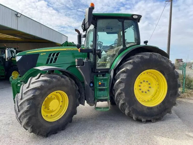 E-FARM: John Deere 6215 R - Tractor - id 4EZHHRY - €125,000 - Year of construction: 2021 - Engine hours: 3,380,Engine power (HP): 215,France