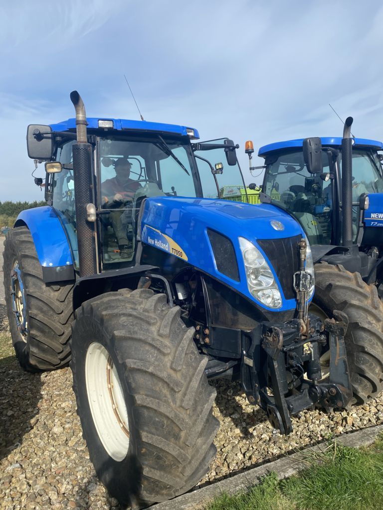New Holland T 7050 Traktor 34 760 €