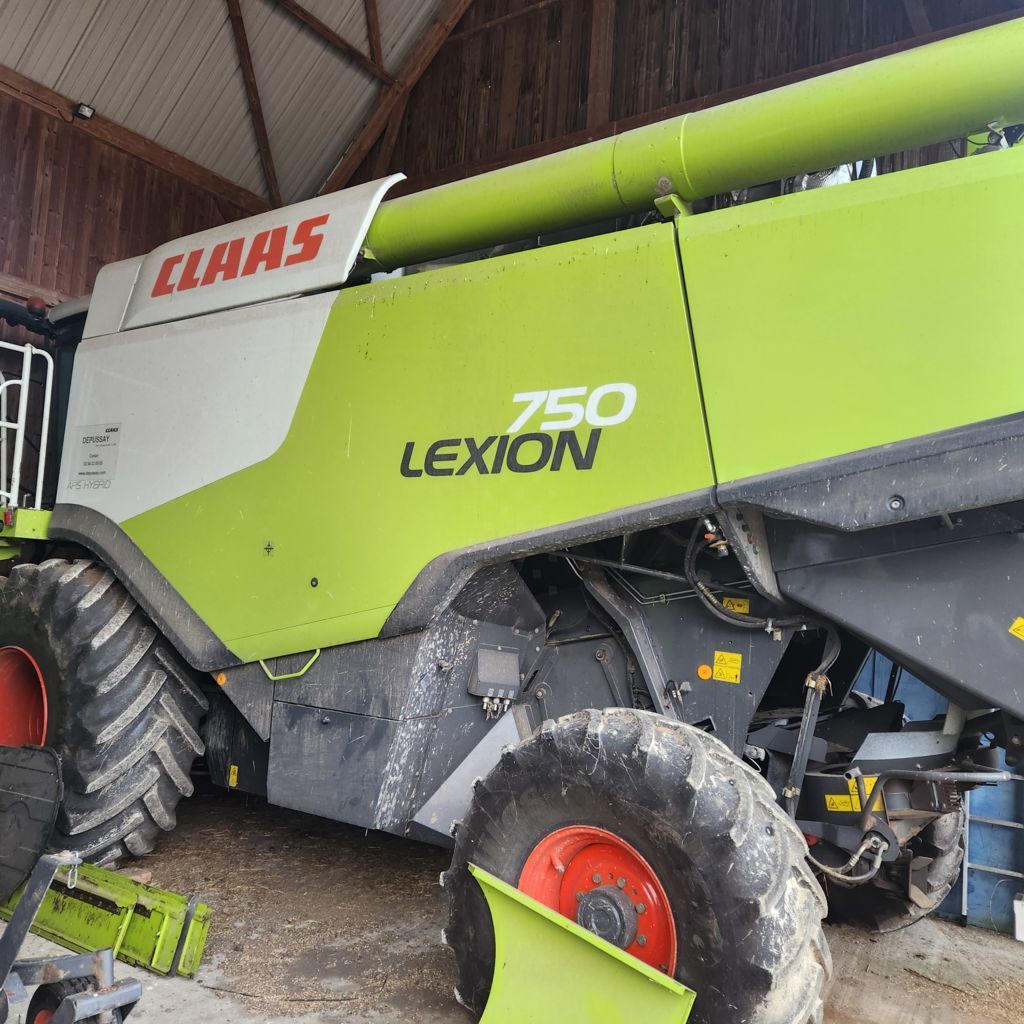E-FARM: Claas Lexion 750 - Mähdrescher - id CFMLNCI - 127.000 € - Baujahr: 2013 - Abgelesene Motorstunden: 3.333,Frankreich