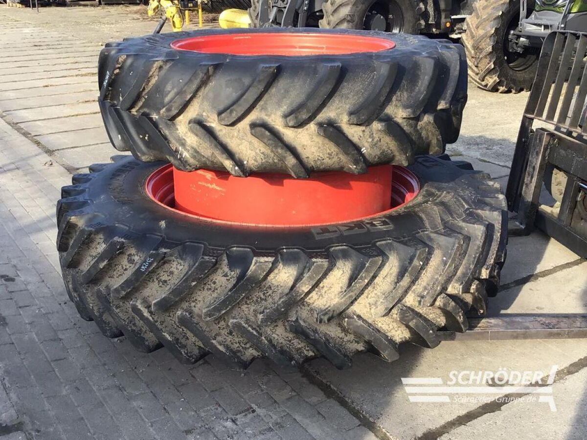 Fendt 2x420/85r38 + 2x480/95r50 zwillingsräder Kerék és járószerkezet 9985 EUR