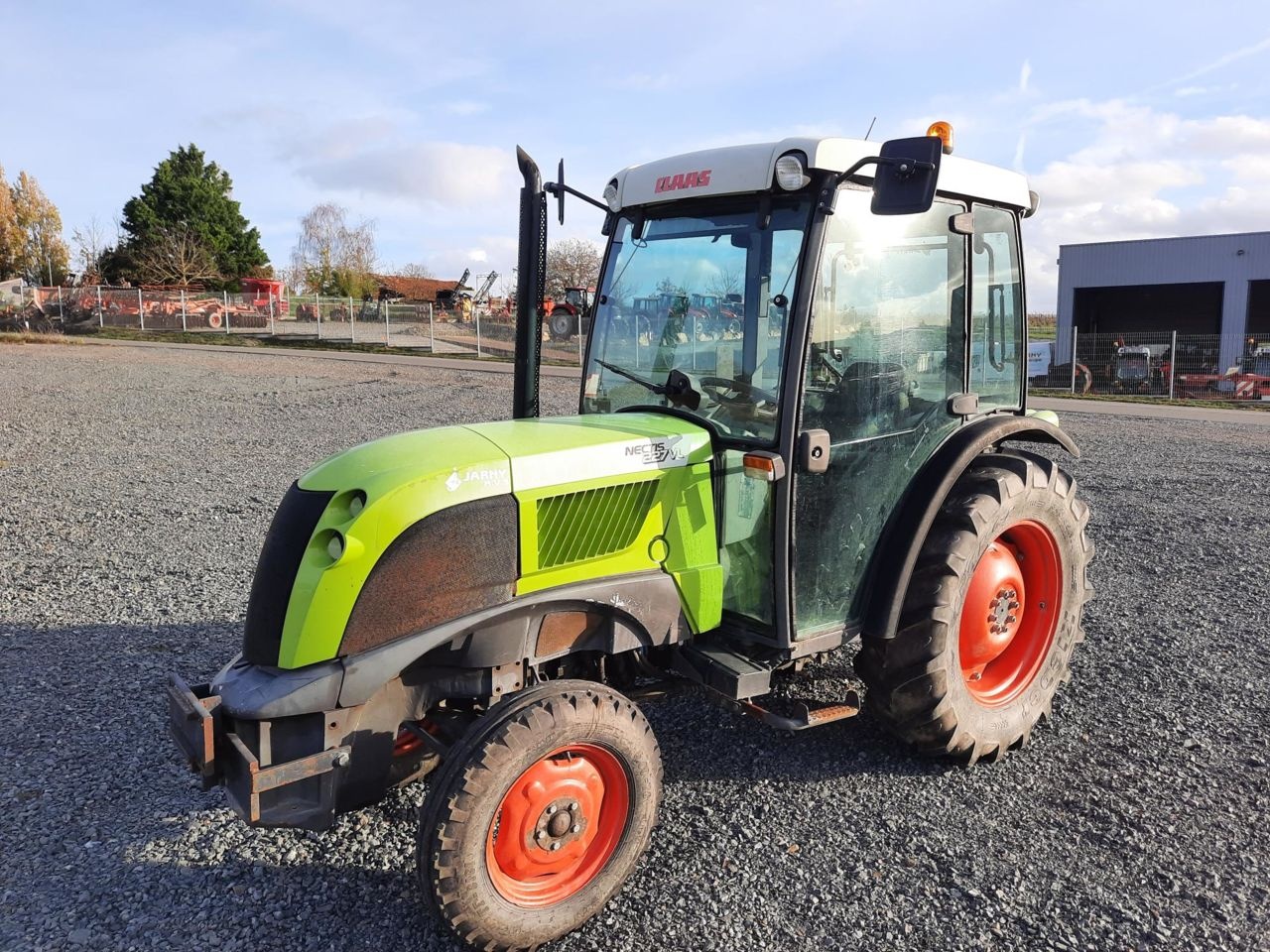 Claas Nectis 227 VL tractor 15 500 €