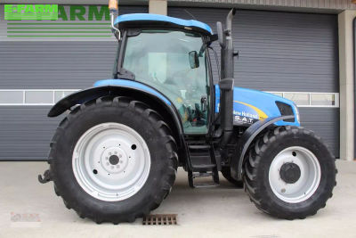 E-FARM: New Holland TS100A - Tractor - id UE1RUAY - €37,965 - Year of construction: 2005 - Engine hours: 5,776,Engine power (HP): 130,Austria