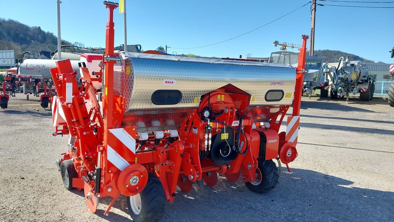 E-FARM: Maschio maga 7 rangs - Einzelkornsämaschine - id JY3QPLQ - 42.000 € - Baujahr: 2023 - Frankreich