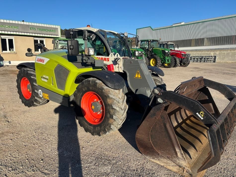 E-FARM: Claas scorpion 6035 - Teleszkópos rakodó - id NSKGWUG - 63 000 EUR - Gyártási év: 2017 - Üzemóra (motor): 4 107,Motor teljesítménye (LE): 136,Franciaország