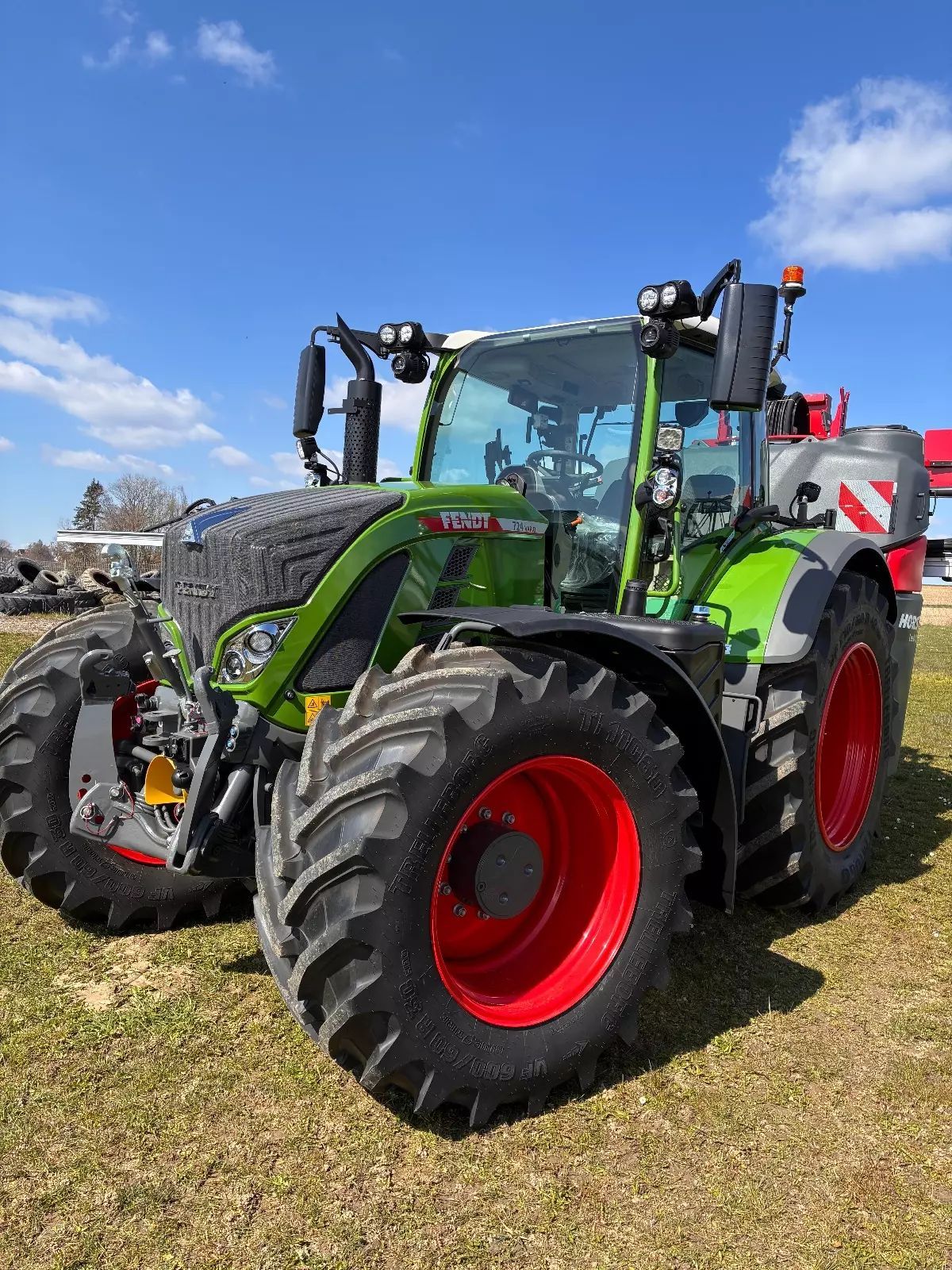 Fendt 724 Vario Profi Plus Трактор