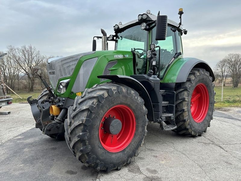 Fendt 828 Vario ProfiPlus tractor 99 950 €