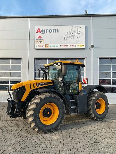 E-FARM: JCB Fastrac 4220 - Tractor - id R6VYRWU - €182,070 - Year of construction: 2021 - Engine hours: 1,100,Engine power (HP): 217,Germany
