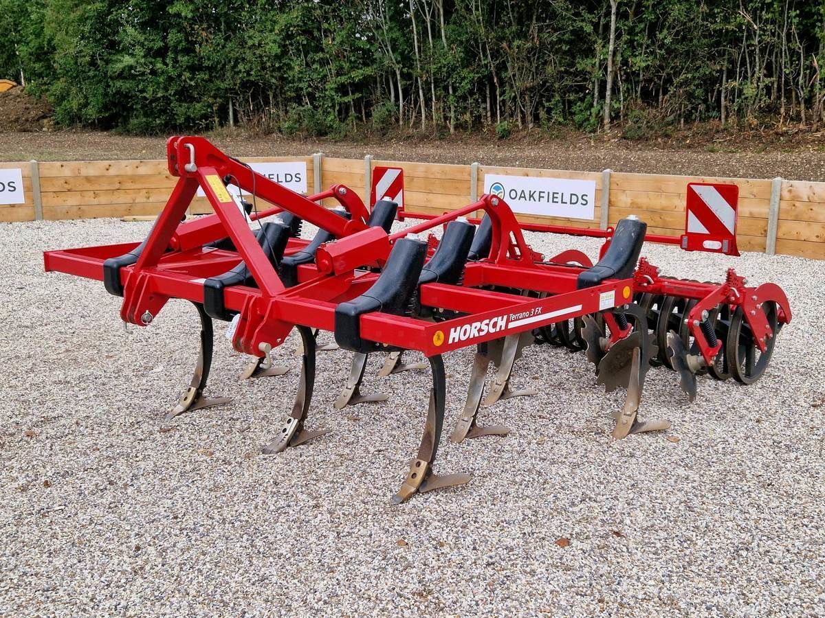 E-FARM: HORSCH Terrano 3 FX - Kultywator - id WFZVZCU - 13 466 € - Rok produkcji: 2022 - Zjednoczone Królestwo