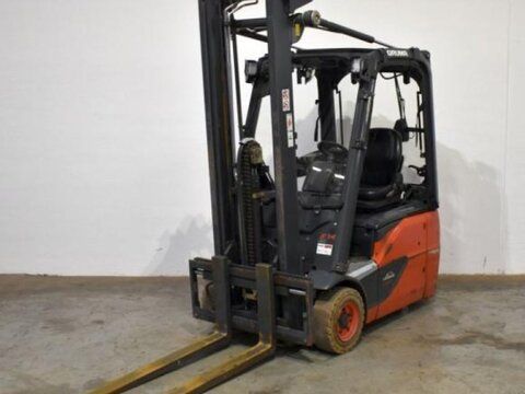 E-FARM: Linde e 14 evo 386-02 - Chariot élévateur - id IUAA3HQ - 9 500 € - Année: 2017 - Lecture du nombre d'heure: 3 900,Allemagne