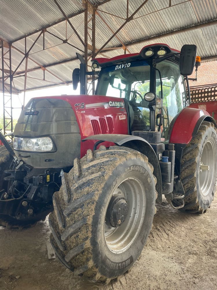 Case IH Puma 165 CVX Tractor 75.000 €