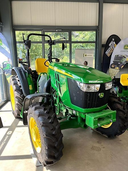 E-FARM: John Deere 5050 E - Τρακτέρ - id C4GRBAM - 24.287 € - Χρονία: 2022 - Γερμανία