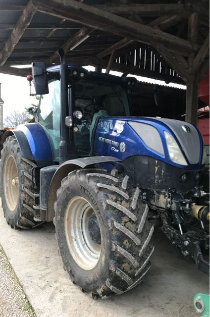 New Holland T7.225 Tractor €77,902