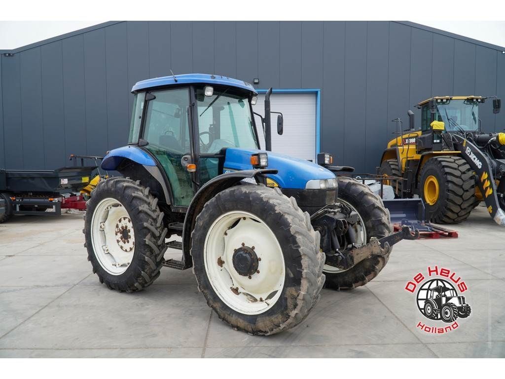 New Holland TD 95 D Traktor 25 000 €
