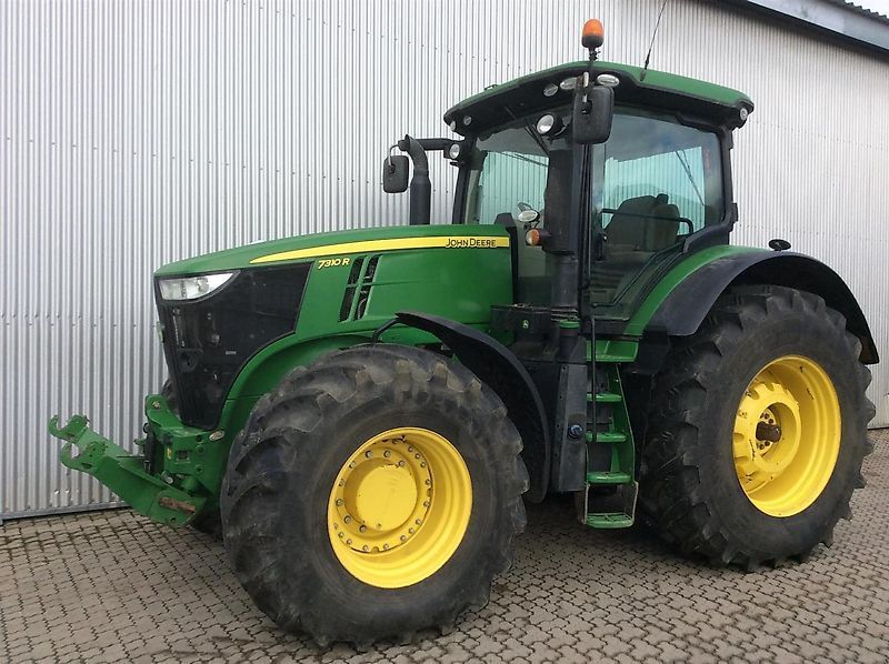 E-FARM: John Deere 7310 R - Tractor - id BJL5GGM - €110,000 - Year of construction: 2014 - Engine hours: 5,500,Engine power (HP): 298,Germany