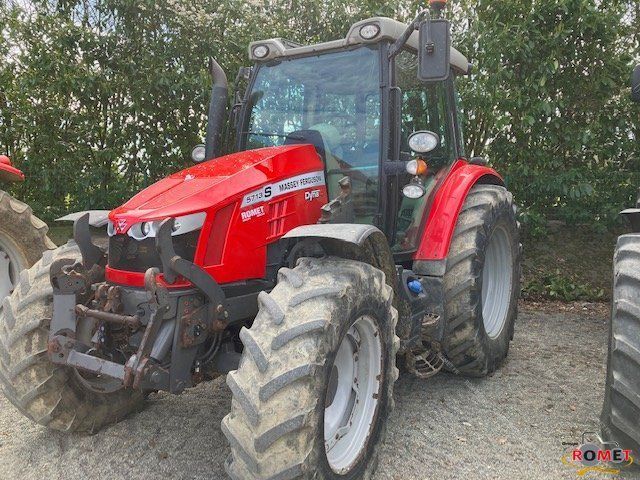 E-FARM: Massey Ferguson 5713S Dyna-6 - Traktor - id 6KEBGTP - 48.175 € - Baujahr: 2018 - Abgelesene Motorstunden: 4.250,Motorleistung (PS): 130,Frankreich