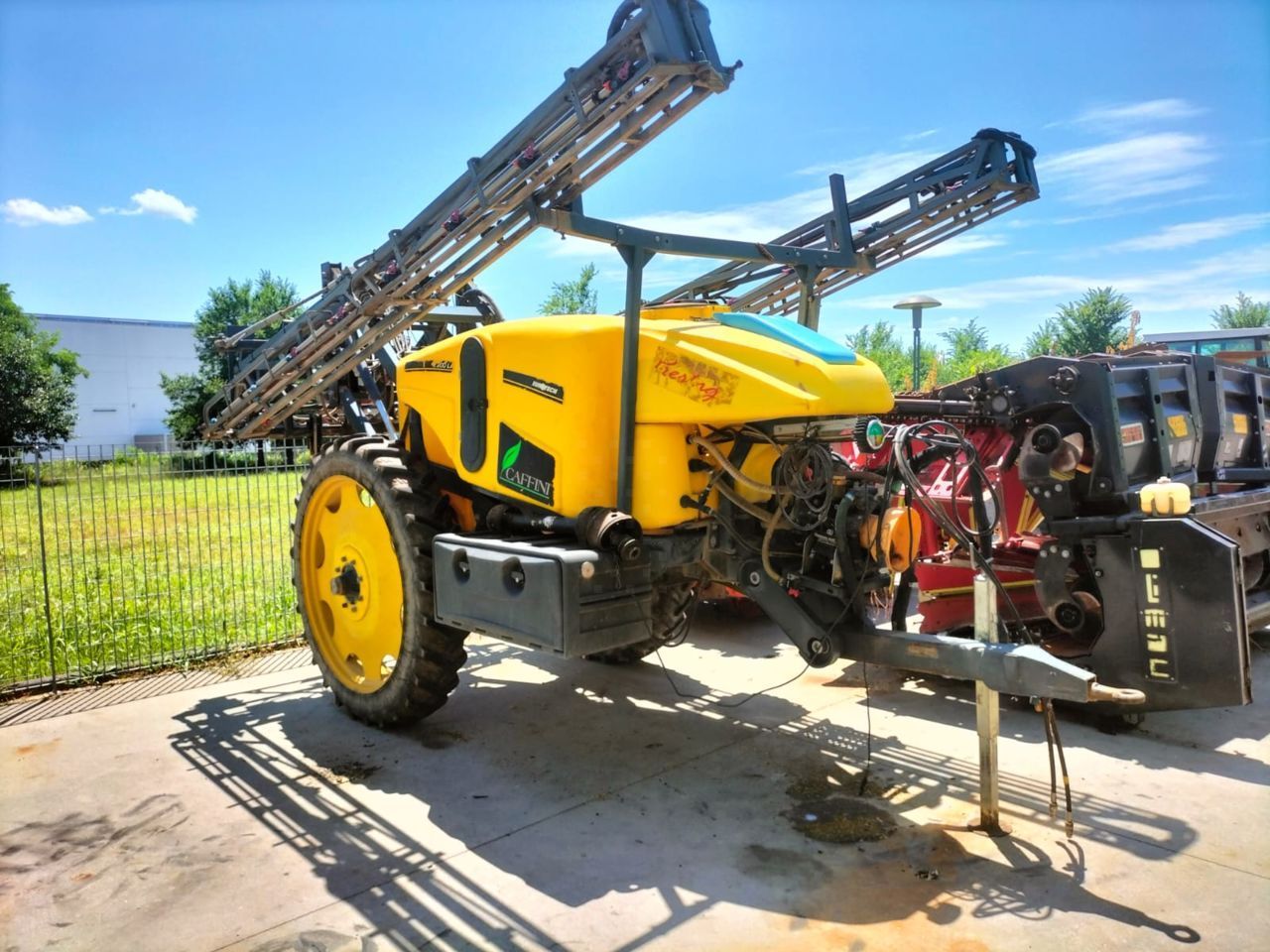 E-FARM: Caffini prestige 2200 - Pflanzenschutzspritze - id DUQQBBF - 13.500 € - Baujahr: 2012 - Italien