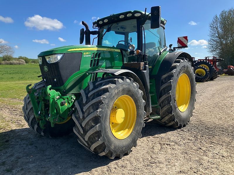 John Deere 6215 R Tractor 95.000 €