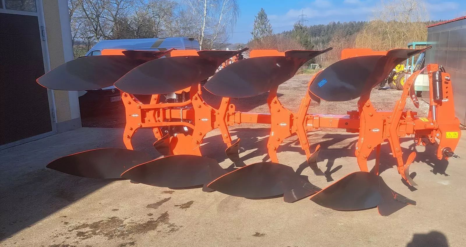 Kuhn Multi-Master 113 4 T Плуг 14 575 €