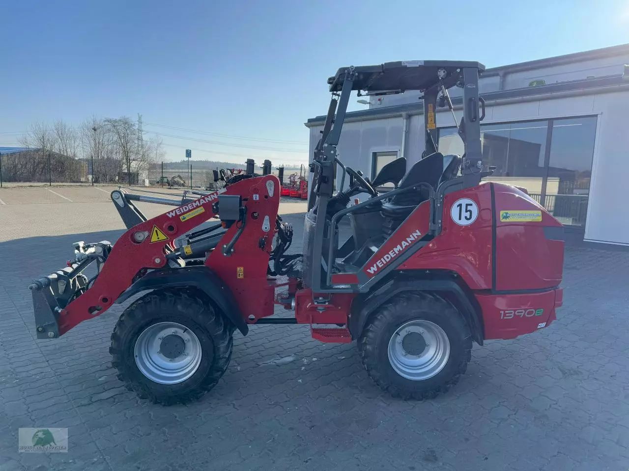 E-FARM: Weidemann 1390 - Teleskopradlader - id KZTXLZG - 68.300 € - Baujahr: 2023 - Abgelesene Motorstunden: 90,Deutschland