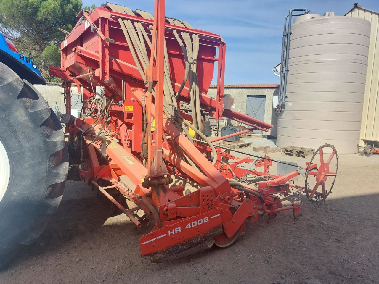 E-FARM: Kuhn VENTA AL 402 - Drilling machine combination - id QIIBEZK - €12,000 - Year of construction: 1999 - France