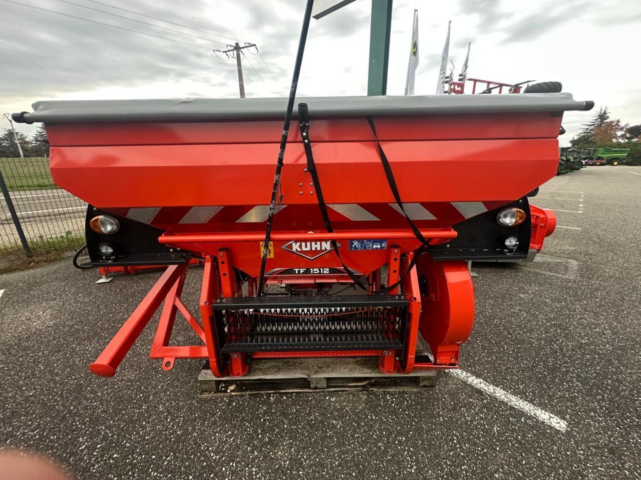 Kuhn tf1512 Burghiu direct 15.500 EUR