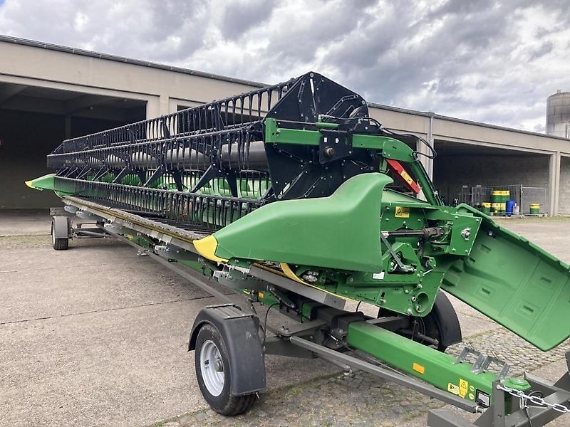E-FARM: John Deere rd35f - Хедер - id KJVHA3R - 97 000 € - Година на построяване: 2023 - Работни часове на двигателя: 104,Германия