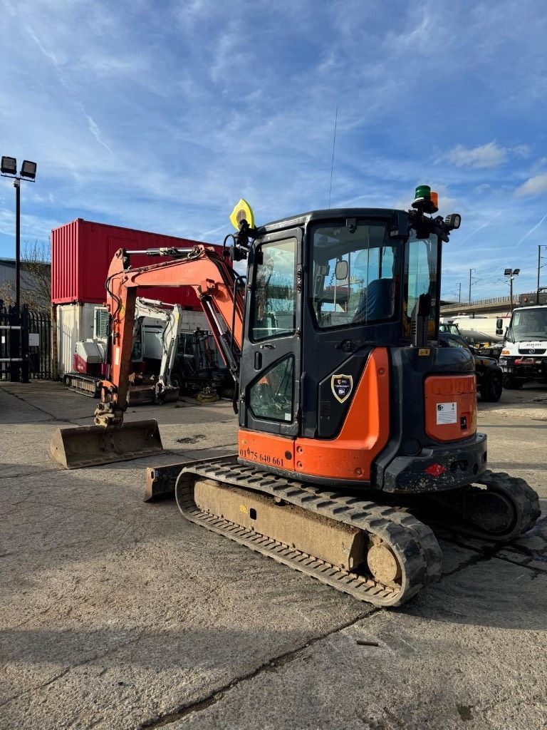 E-FARM: Hitachi ZX55U-5A - Mini excavator - id ASBZGNI - €26,009
