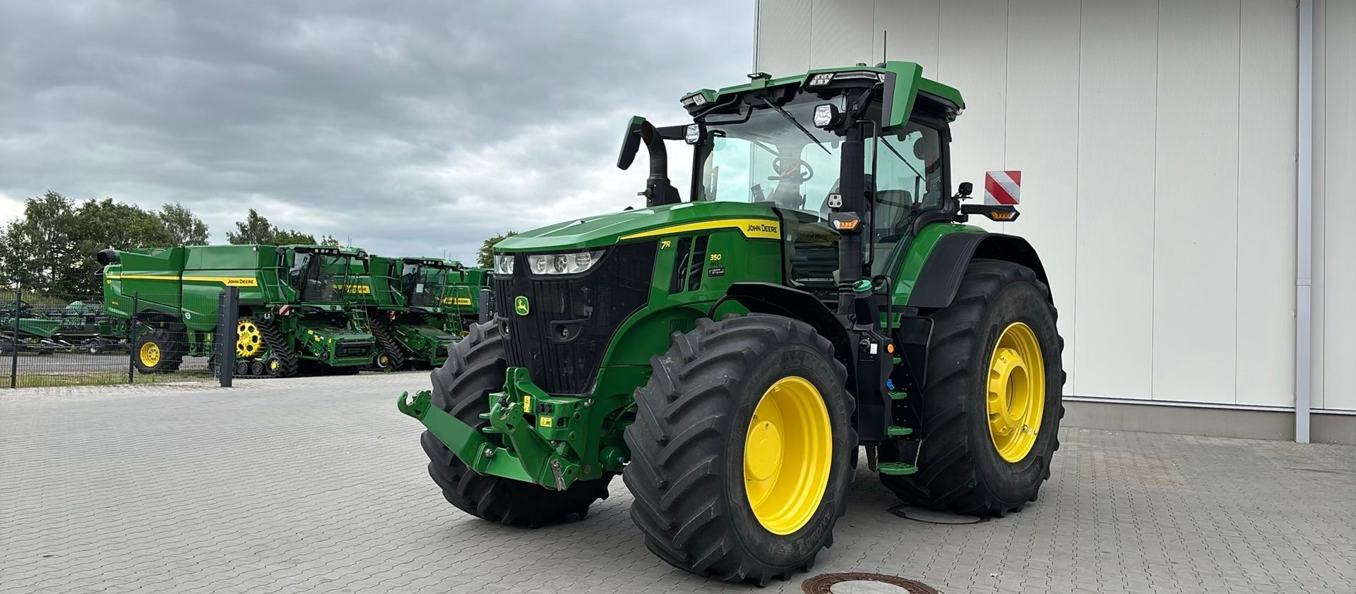 John Deere 7R 350 Tractor €205,000