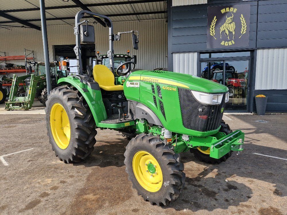 E-FARM: John Deere 4052 M - Traktorius - id UB6YJHS - 26 000 € - Gamybos metai: 2025 - Variklio darbo valandos: 20,Variklio galia (AG): 51,Prancūzija