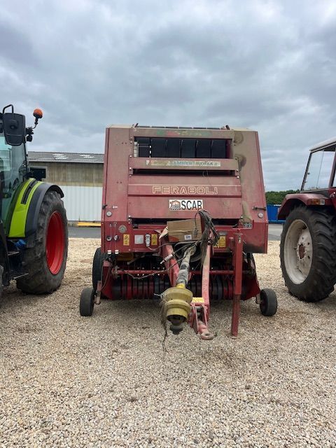 E-FARM: Feraboli sprinter 165 - Presse à balles - id ZKX3NER - 4 900 € - Année: 1999 - Balles produites: 20 000,France