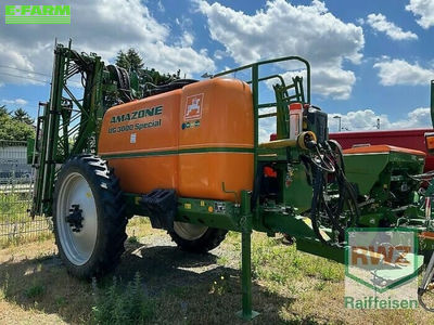 E-FARM: Amazone UG 3000 Nova - Sprayer - id UI43TTI - €30,000 - Year of construction: 2013 - Germany