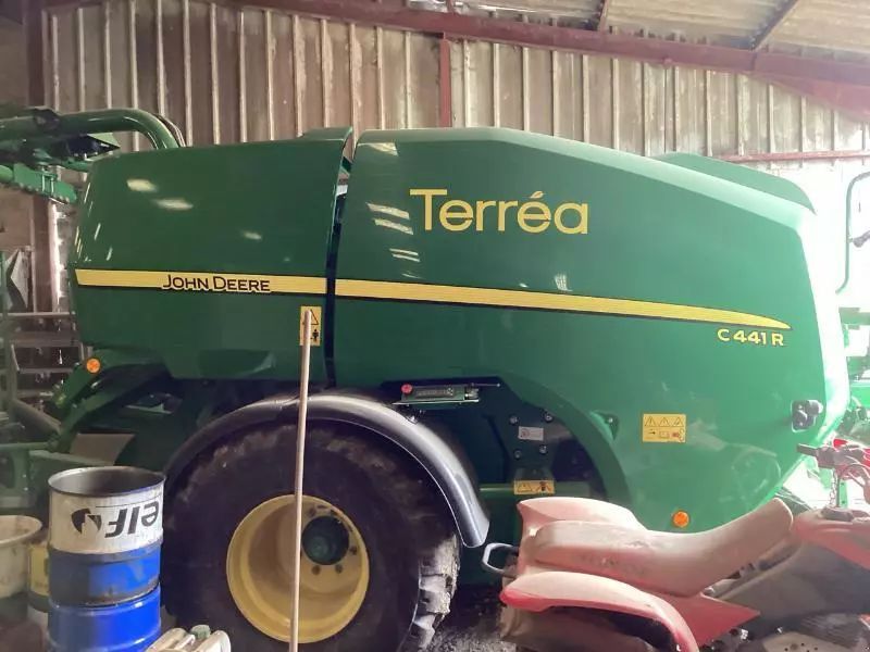 John Deere C441R Empacadora 52.000 €