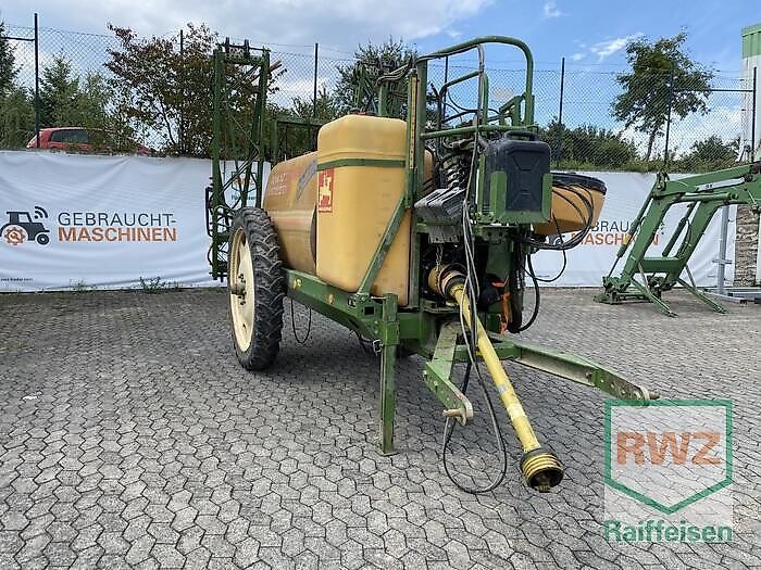 E-FARM: Amazone ug2200 - Opryskiwacz - id FR8ZTAW - 6800 € - Rok produkcji: 1997 - Niemcy