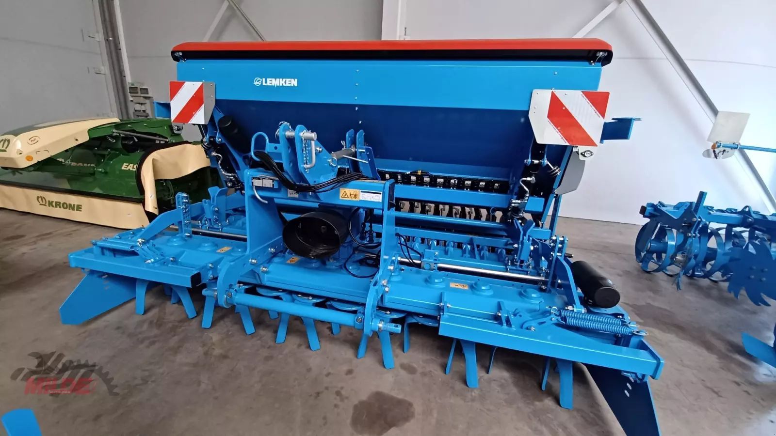 Lemken Saphir 9/300 Siewnik do użytków zielonych 37 500 €
