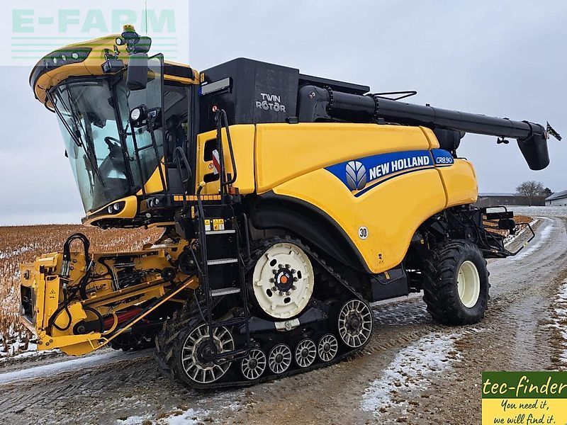 New Holland CR 8.90 Raupe Combine harvester €209,900