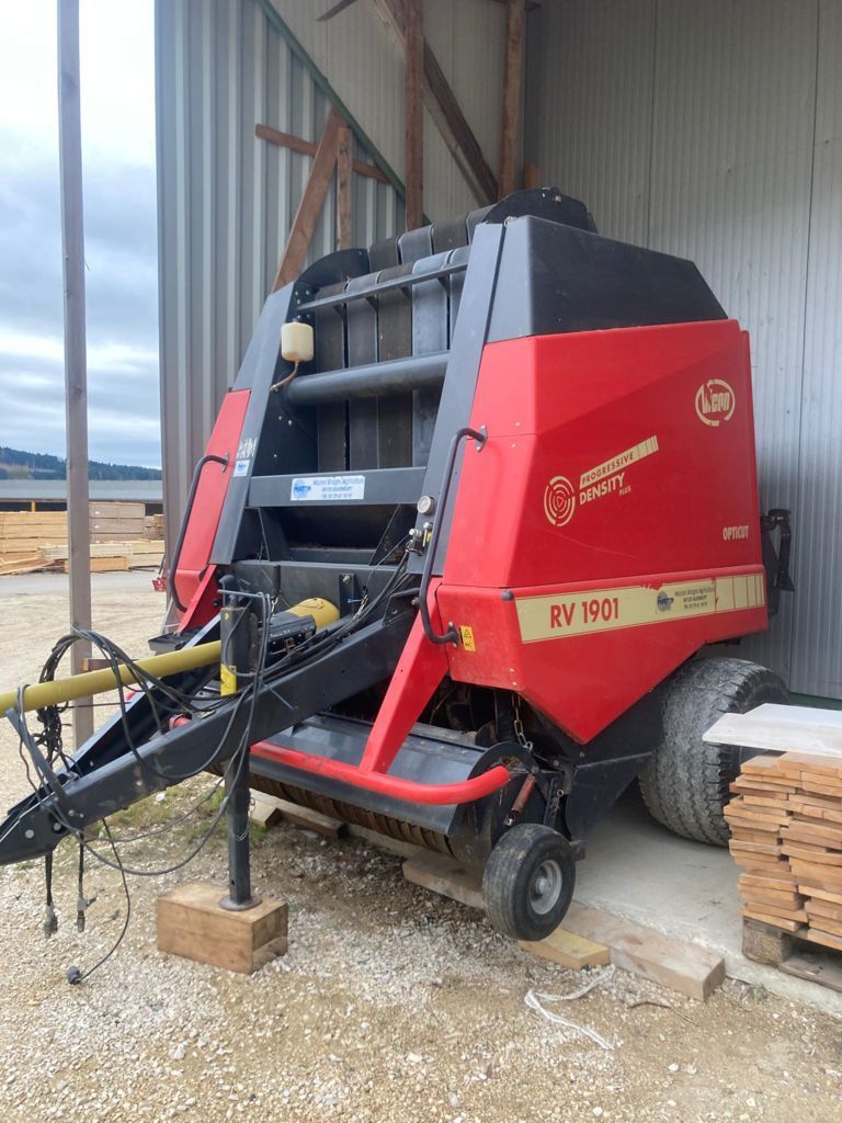 E-FARM: Vicon RV 1901 - Pressa - id BAJGTWM - 9.500 € - Anno di costruzione: 2006 - Balle prodotte: 18.000,Francia
