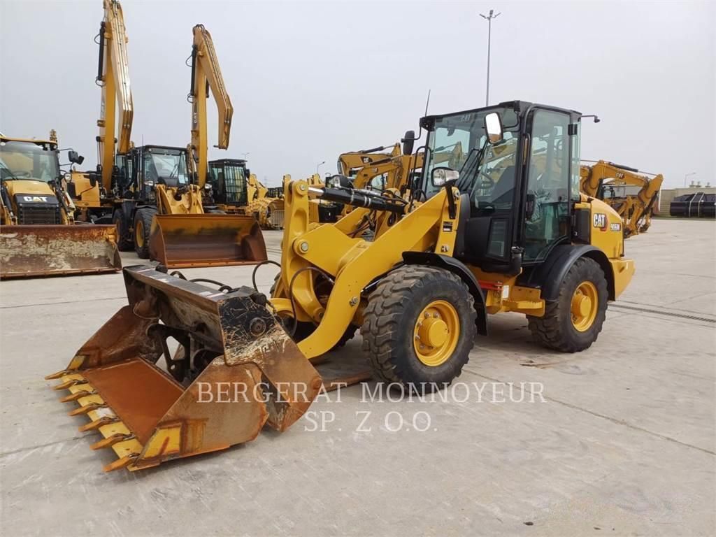 E-FARM: Caterpillar 906m - Radlader - id 2R13FNC - 74.854 € - Baujahr: 2022 - Abgelesene Motorstunden: 351,Polen