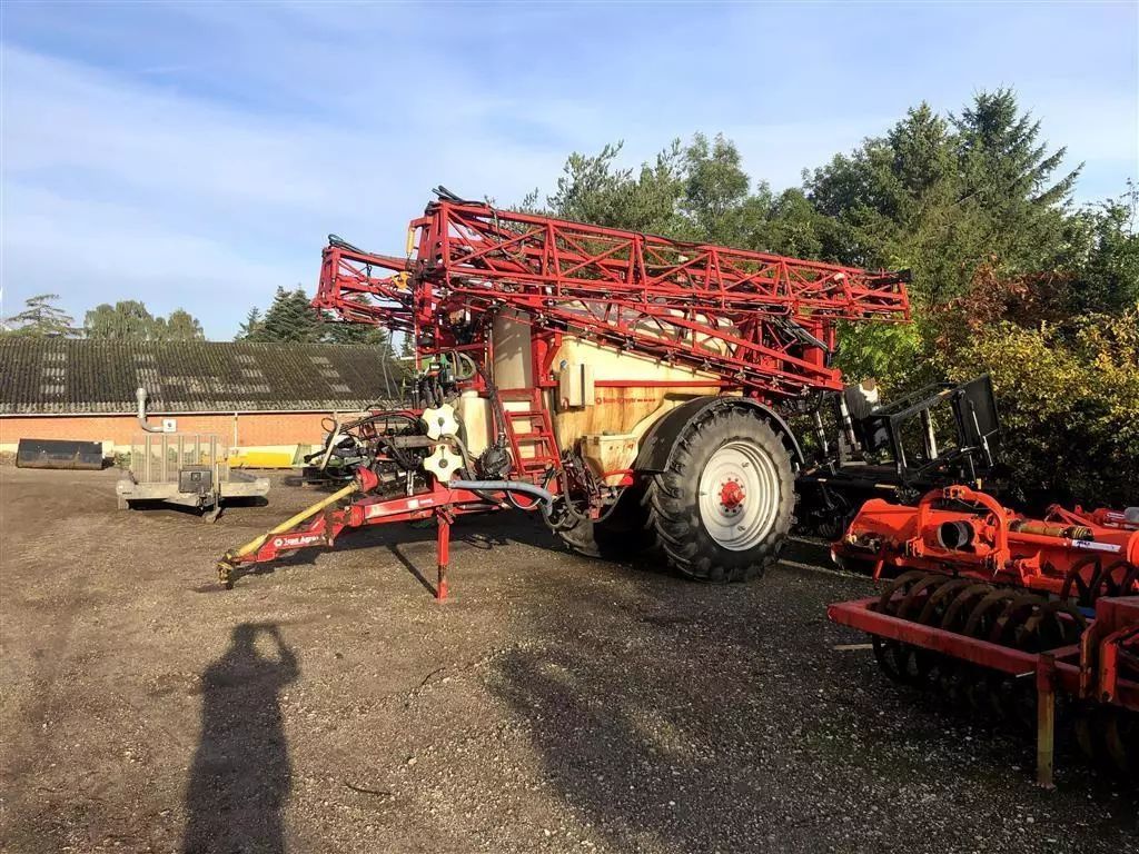 E-FARM: Other 6000l med 30 meter bom - Sprayer - id NZKFCTN - €15,423 - Year of construction: 2006 - Denmark