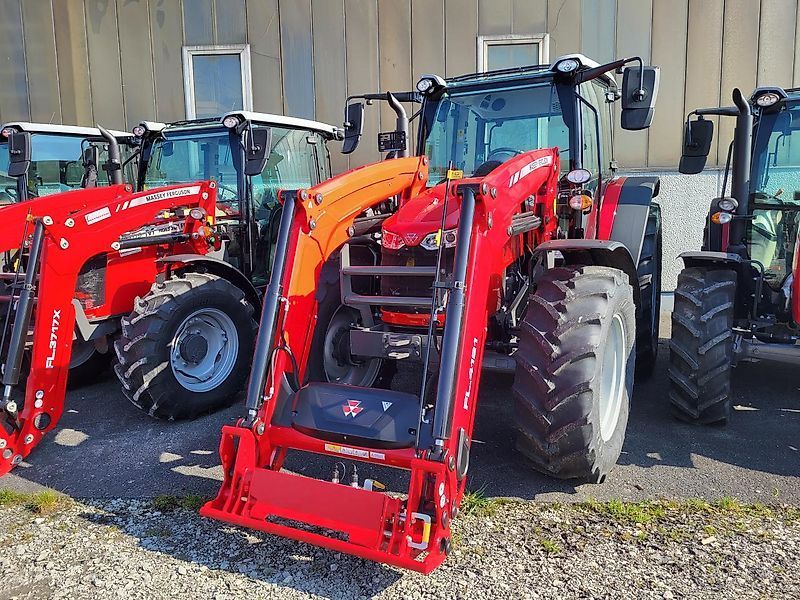 E-FARM: Massey Ferguson 5711M - Tractor - id QRBQ96K - Año: 2023 - Alemania