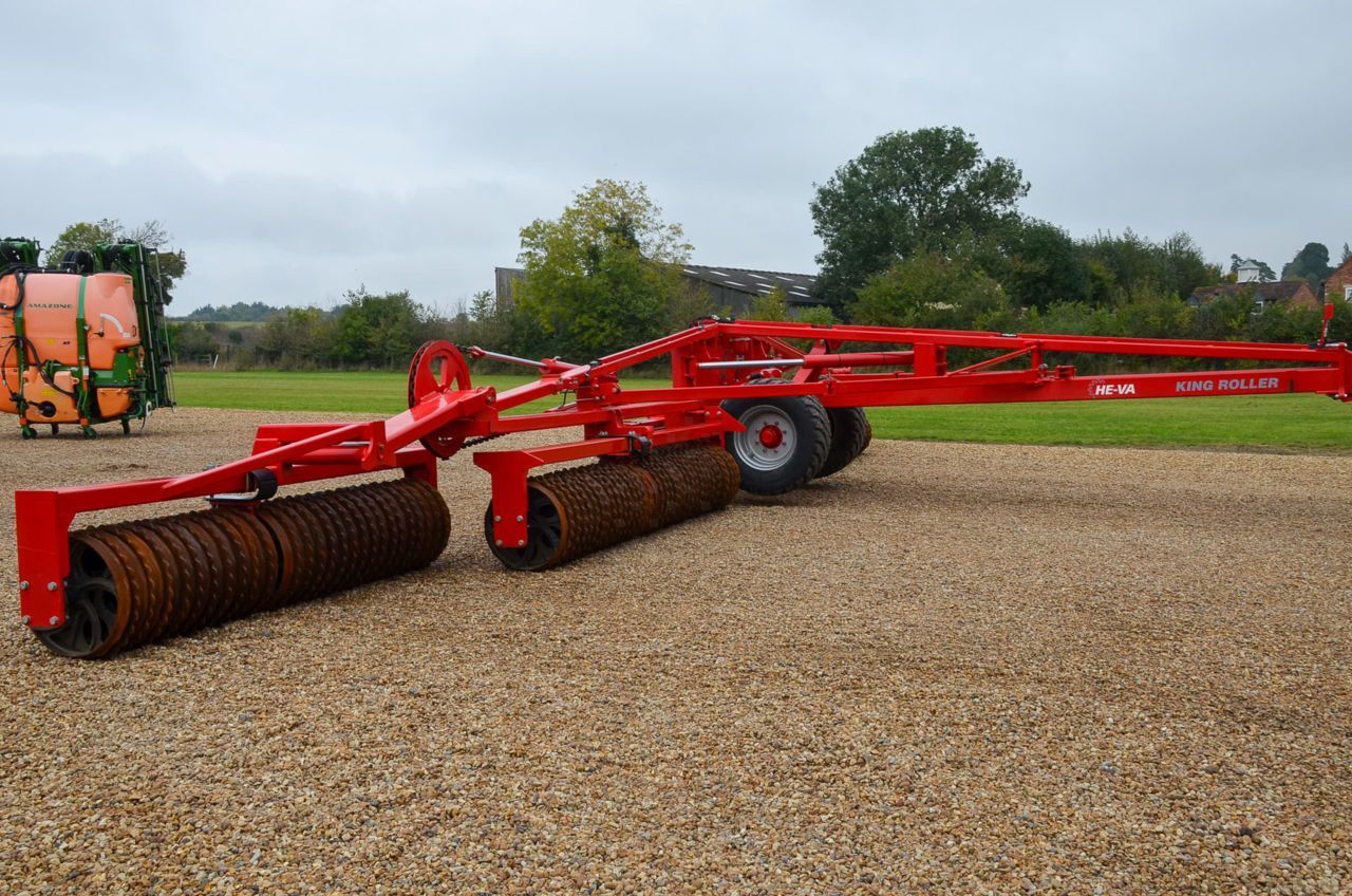 E-FARM: HE-VA king roller rolls 16.3m - Walze - id 2DJ1FGC - 25.443 € - Baujahr: 2015 - Vereinigtes Königreich