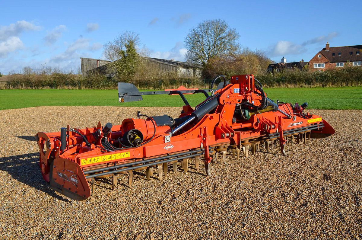 E-FARM: Kuhn hr6040 power harrow 6m - Rastra eléctrica - id CFNKZER - 45.386 € - Año: 2022 - Reino Unido