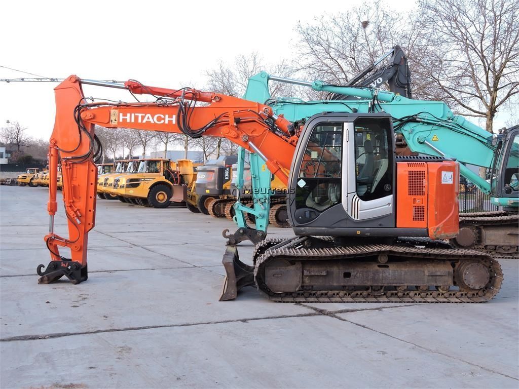 Hitachi zx135 Excavadora de orugas 34.500 €