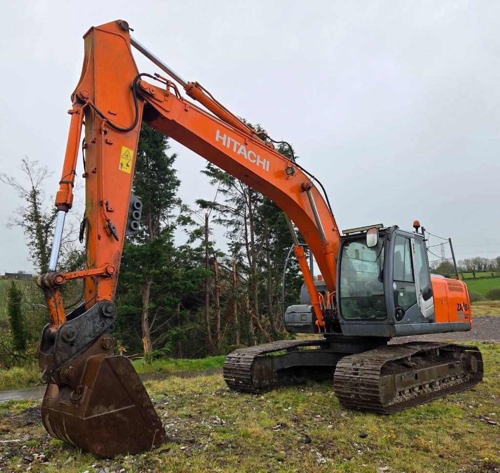 Hitachi zx 210 lc-3 Excavadora de orugas 21.095 €