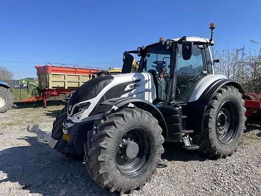 E-FARM: Valtra T215 - Trattore - id 6TEBCZS - Anno di costruzione: 2023 - Ore: 10,Potenza del motore: 215,Francia