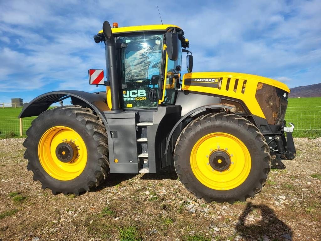 JCB Fastrac 8330 iCON Traktor 155.853 €